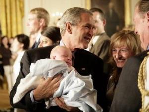 Джордж Буш войдет в историю как самый человечный президент за политику, направленную против абортов
