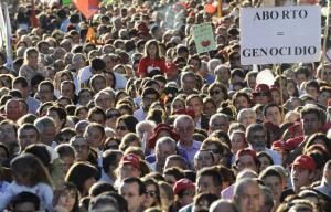 Более миллиона испанцев высказались против разрешения абортов
